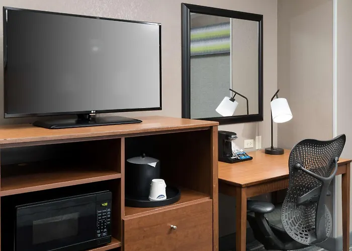 Hampton Inn & Suites Chicago North Shore