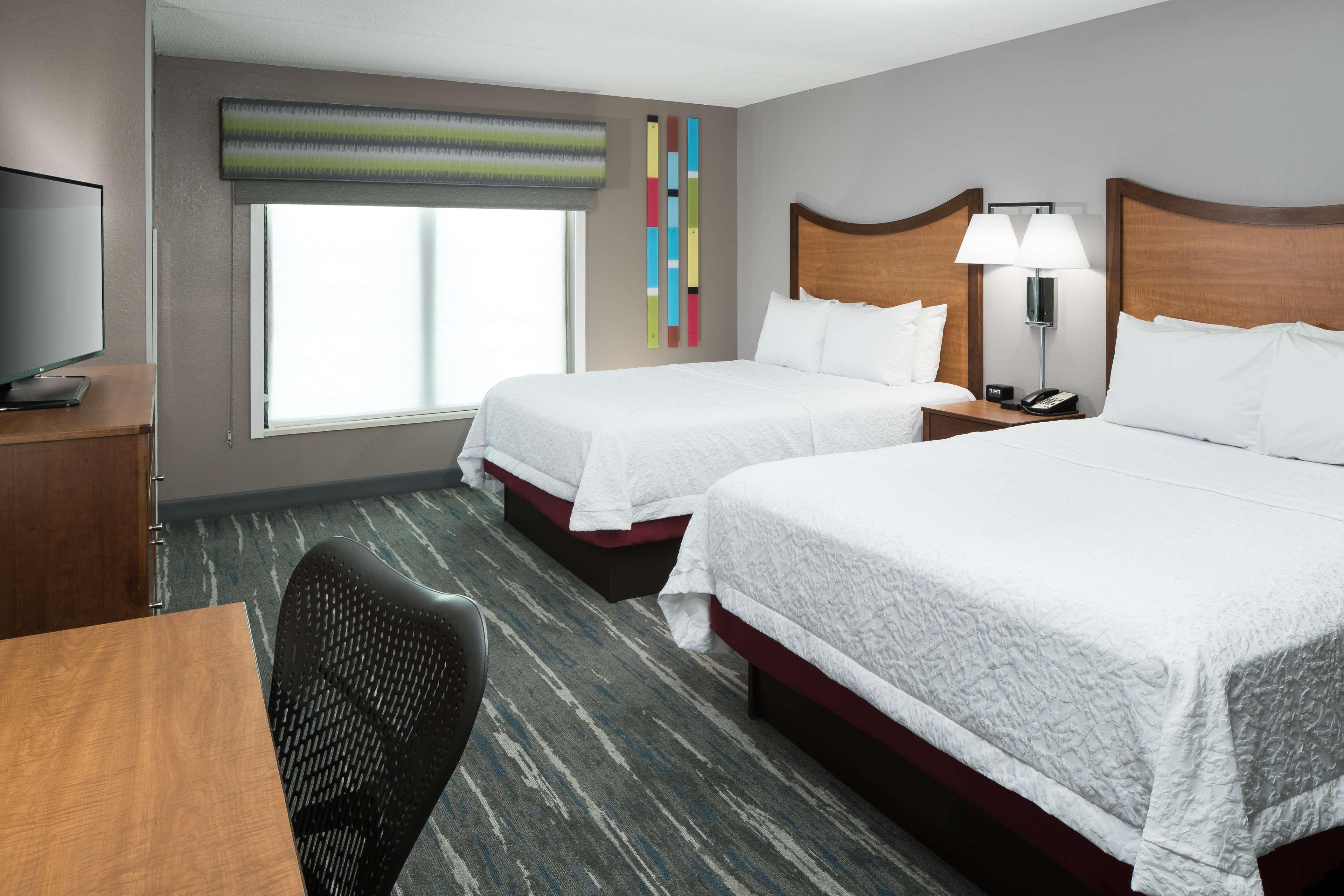 Hampton & Chicago North Shore 3*