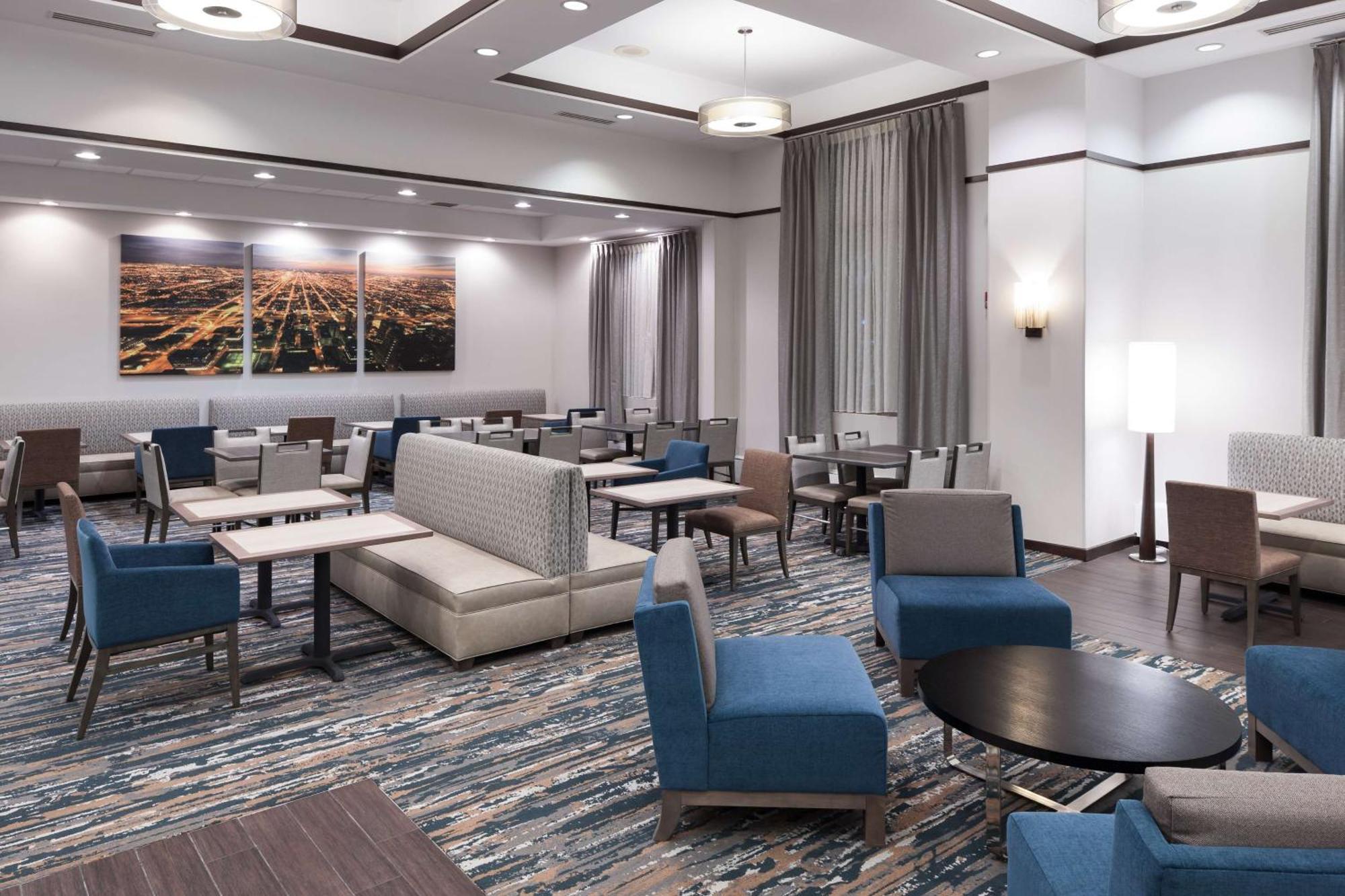 Hotel Hampton & Chicago North Shore