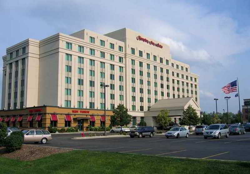 Hotel Hampton & Chicago North Shore 3*